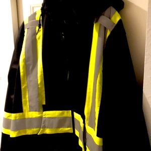 Mens Dakota zippered hoodie. Weather proof and warm!  Mens L